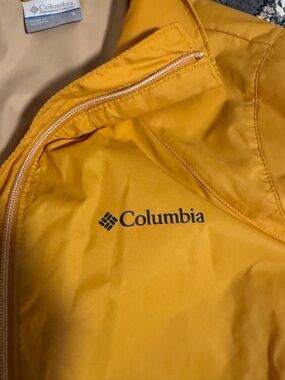 Columbia Bright Yellow Lightweight Outdoor Jacket